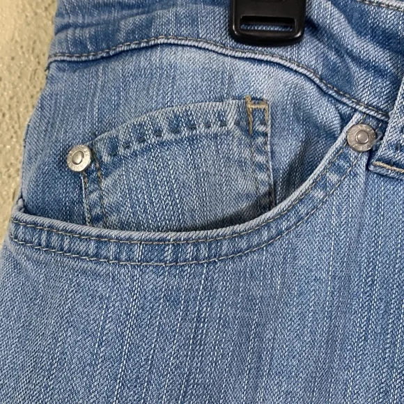 Anne Klein Denim Jeans Capris Pants Blue 14 Average Flap Back Pockets - Picture 9 of 16